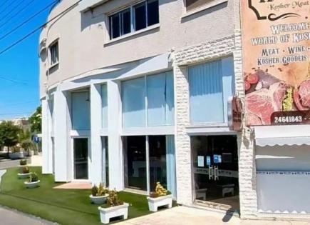 Commercial property for 900 000 euro in Larnaca, Cyprus