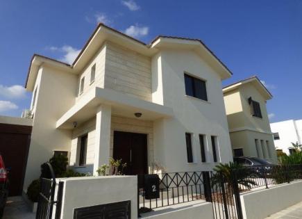 Villa para 320 000 euro en Lárnaca, Chipre