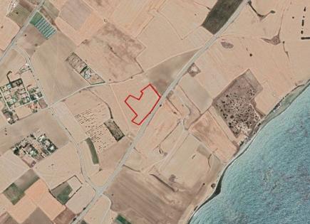 Grundstück für 1 010 000 euro in Larnaka, Zypern