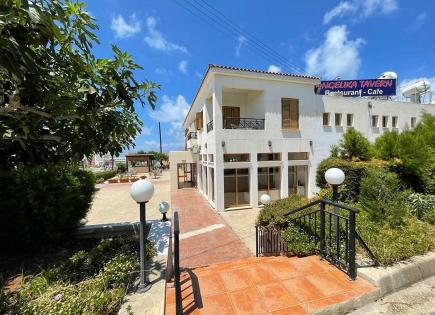 Commercial property for 2 250 000 euro in Paphos, Cyprus