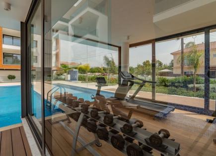 Penthouse for 1 080 000 euro in Limassol, Cyprus