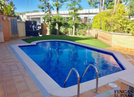Townhouse for 550 000 euro in Gava, Spain