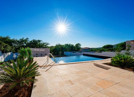 Villa for 469 000 euro in Krimovica, Montenegro
