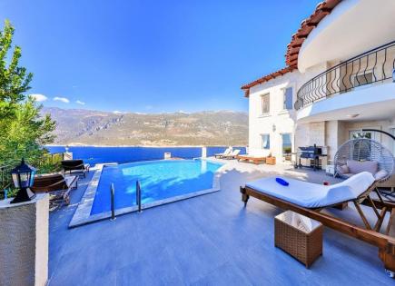 Villa for 1 500 000 euro in Kaş, Turkey