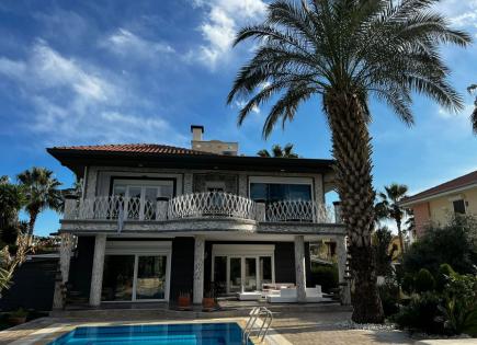 Villa for 1 300 000 euro in Kemer, Turkey
