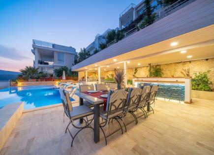 Villa for 2 160 000 euro in Kalkan, Turkey