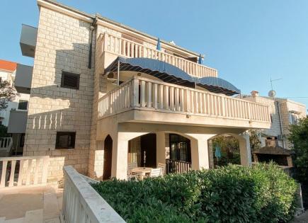 Villa for 1 050 000 euro on Brac, Croatia