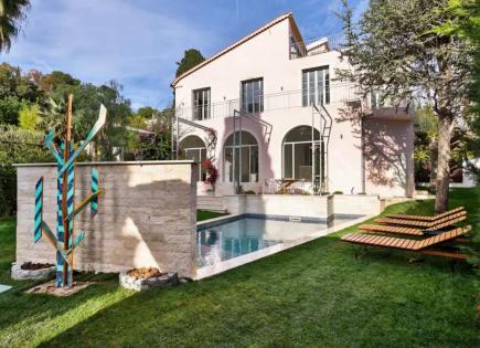 Villa for 5 900 000 euro in Saint-Jean-Cap-Ferrat, France