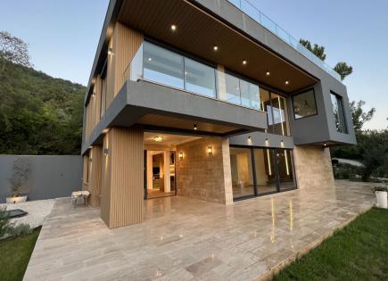 Villa für 1 750 000 euro in Tivat, Montenegro