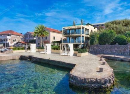 Villa for 990 000 euro in Tivat, Montenegro