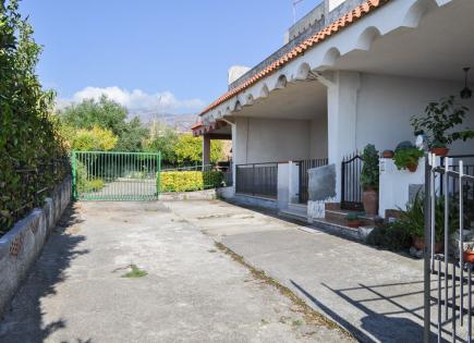 Villa for 99 000 euro in Scalea, Italy