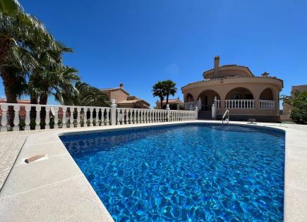 Villa for 330 000 euro in Ciudad Quesada, Spain