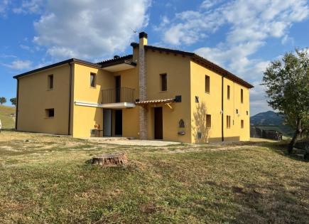 House for 90 000 euro in Bisenti, Italy