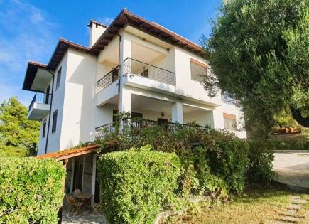 Villa for 1 300 000 euro in Sithonia, Greece