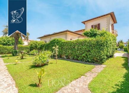 Villa for 3 650 000 euro in Pietrasanta, Italy