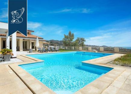 Villa for 1 350 000 euro in San Remo, Italy