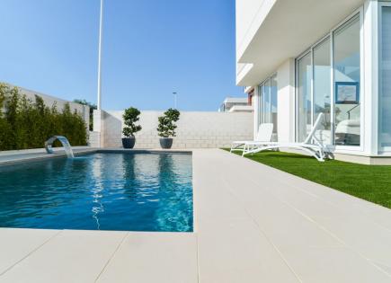 Villa for 534 500 euro in Gran Alacant, Spain