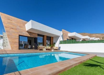 Villa for 639 000 euro in Finestrat, Spain