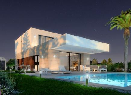 Villa for 529 000 euro in Guardamar del Segura, Spain