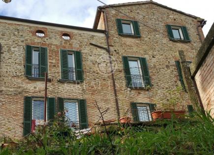 Apartment for 190 000 euro in Fabro, Italy