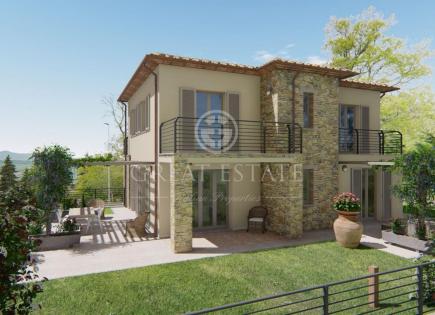Villa for 745 000 euro in Italy