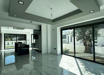Villa for 572 500 euro in Ozankoy, Cyprus