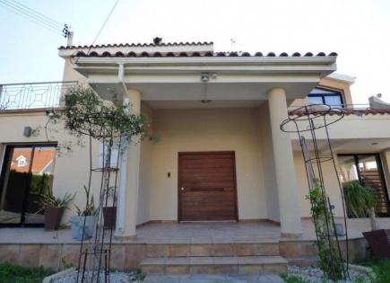Villa para 500 000 euro en Lárnaca, Chipre