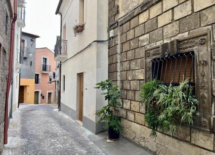 Casa adosada para 45 000 euro en Montenero di Bisaccia, Italia