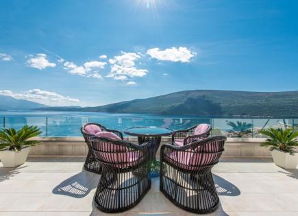 Villa for 1 600 000 euro in Herceg-Novi, Montenegro
