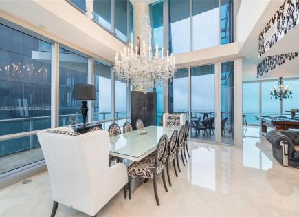 Penthouse for 4 549 714 euro in Miami, USA