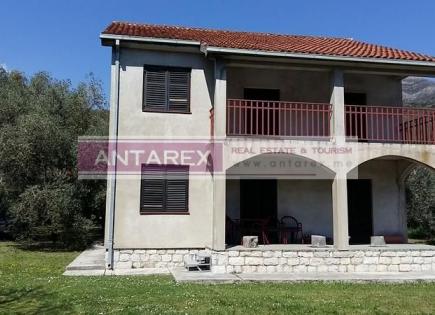 Villa for 530 000 euro in Bijela, Montenegro
