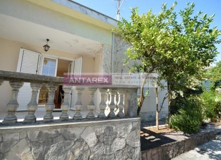 Villa for 530 000 euro in Denovici, Montenegro