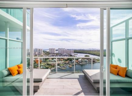 Penthouse for 2 259 611 euro in Miami, USA
