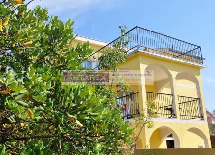 Villa for 280 000 euro on Lustica peninsula, Montenegro