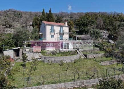 Villa for 235 000 euro in Herceg-Novi, Montenegro