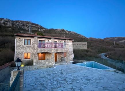 Villa for 730 000 euro in Petrovac, Montenegro