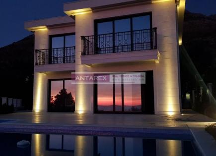 Villa für 650 000 euro in Rezevici, Montenegro