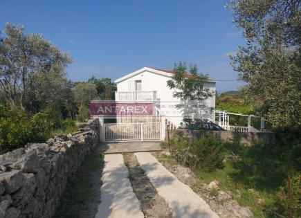 Villa for 165 000 euro on Lustica peninsula, Montenegro