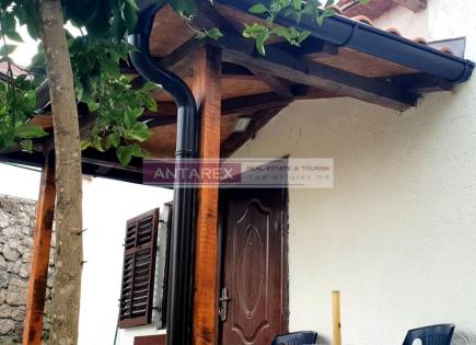 Villa for 105 000 euro on Lustica peninsula, Montenegro