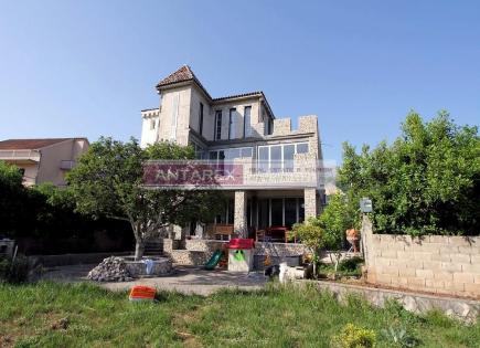 Villa für 650 000 euro in Herceg-Novi, Montenegro