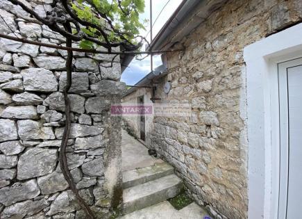 Villa for 47 250 euro in Herceg-Novi, Montenegro