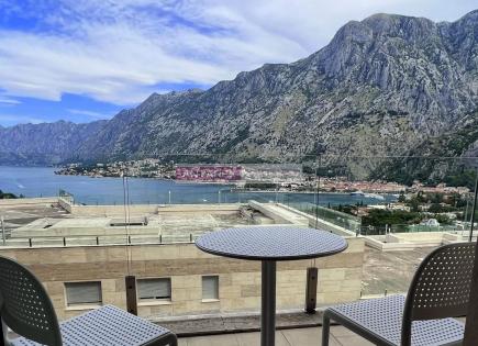 Apartment for 139 392 euro in Skaljari, Montenegro