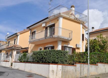Villa for 259 000 euro in Scalea, Italy