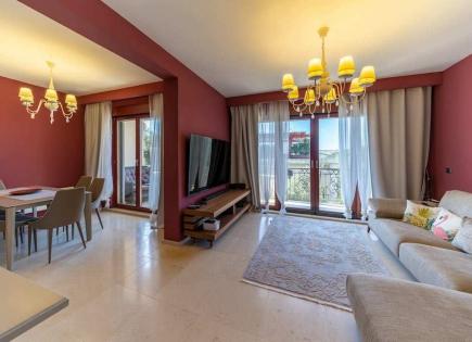 Flat for 175 000 euro in Petrovac, Montenegro