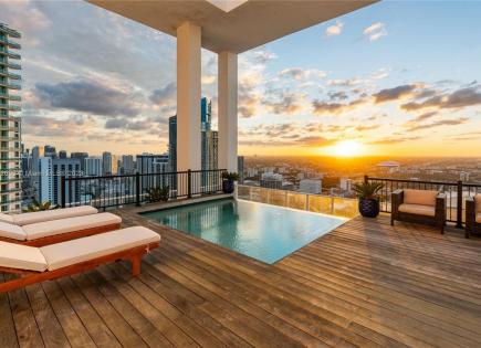 Penthouse for 3 167 018 euro in Miami, USA