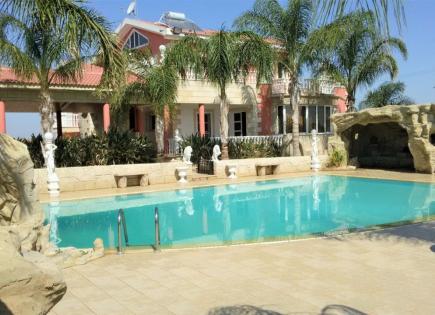 Villa for 1 500 000 euro in Nicosia, Cyprus