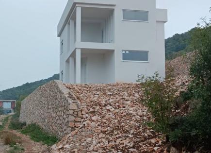 House for 147 000 euro in Dobra Voda, Montenegro