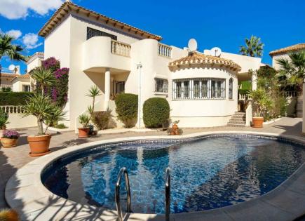 Villa for 449 900 euro in Campoamor, Spain