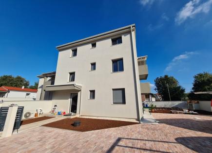 Appartement pour 239 000 Euro à Pomer, Croatie