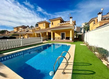 Villa para 510 000 euro en La Zenia, España